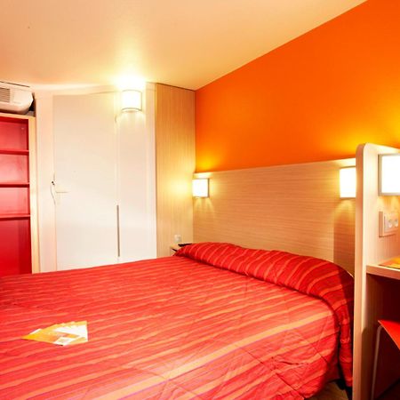 Premiere Classe Lyon Est Aeroport Saint Exupery Kültér fotó
