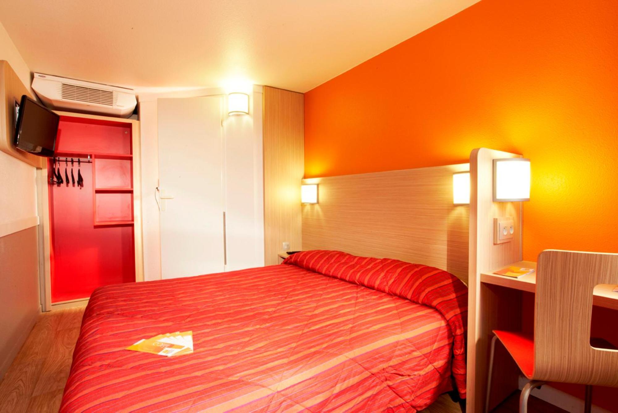 Premiere Classe Lyon Est Aeroport Saint Exupery Kültér fotó
